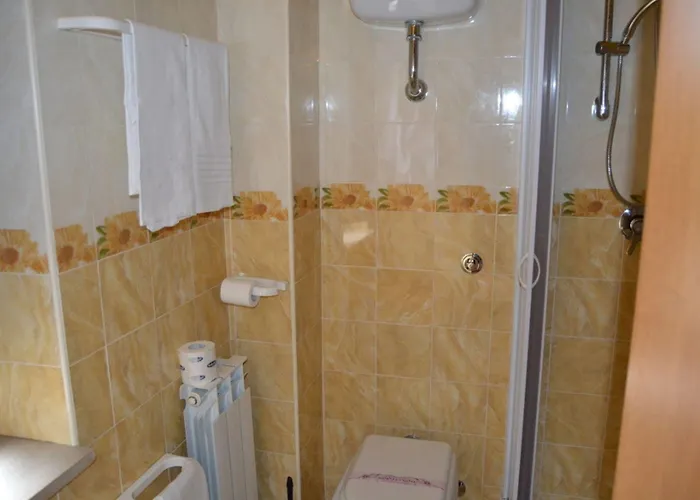 מלון Valle Dell' Oro 3*